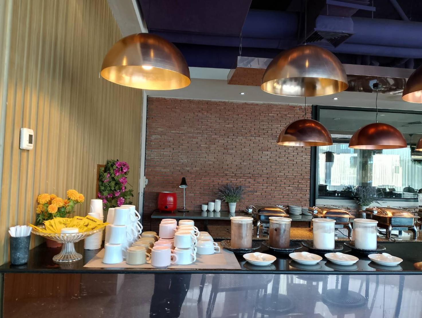 Cbd 2 Hotel Surat Thani Exteriör bild